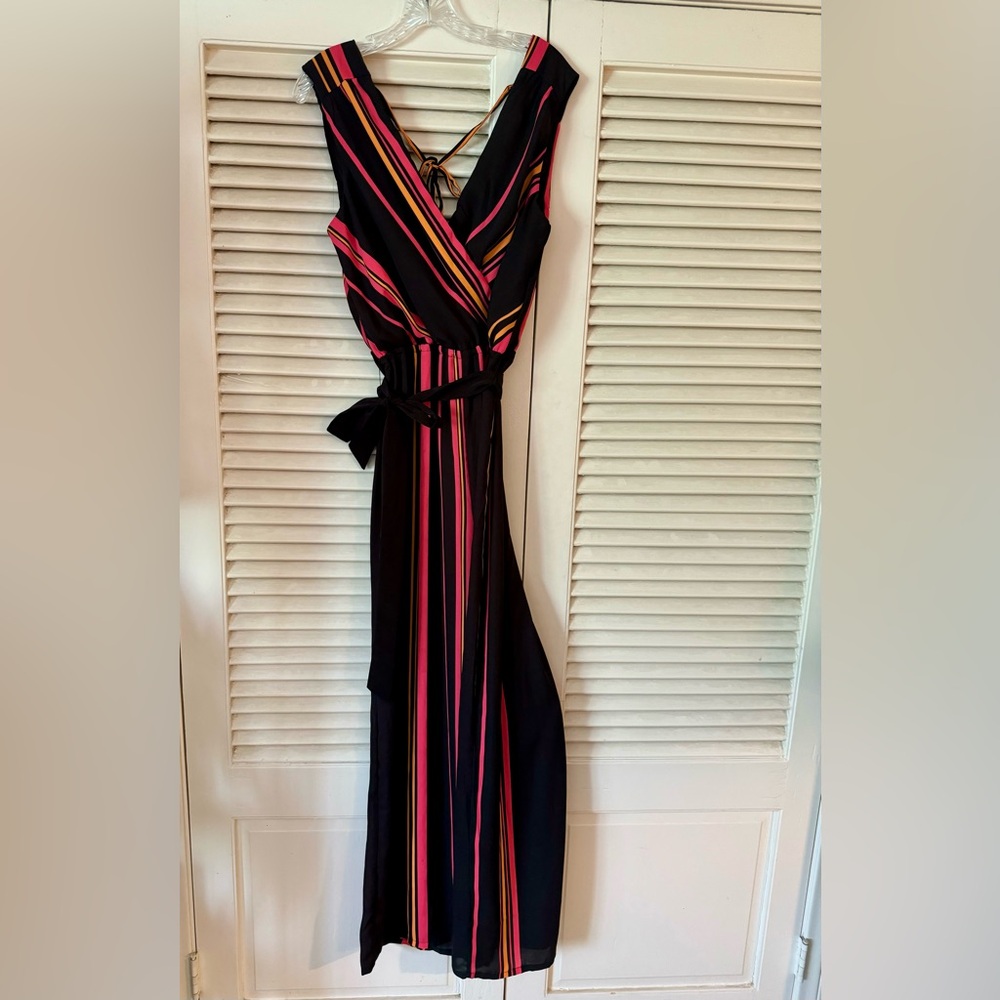 CUTE AF CHARLOTTE RUSSE BLK JUMPSUIT W/NEON STRIPES SZ L, MINT CONDITION